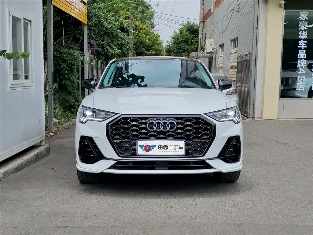 Audi Q3 Sportback 2022 40 TFSI Fashion фото 2
