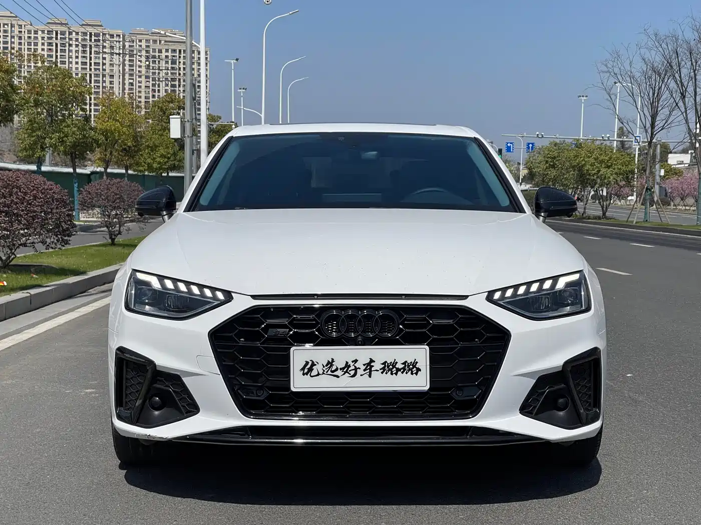 Audi A4L 2020 40 TFSI Fashion Dynamic Edition фото 2