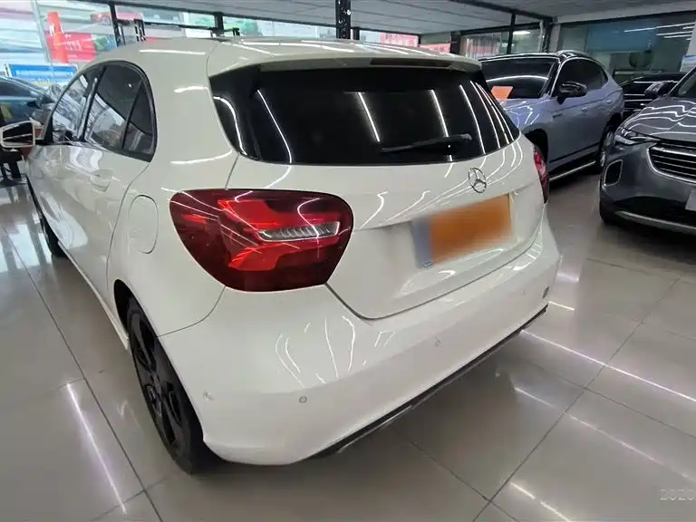 Mercedes-Benz A-Class (Import) 2017 Facelift A 200 Fashion фото 9