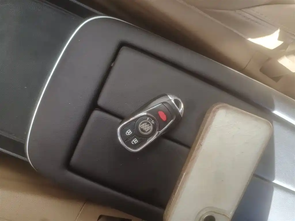 Buick GL8 2017 ES 28T Premium China V фото 11