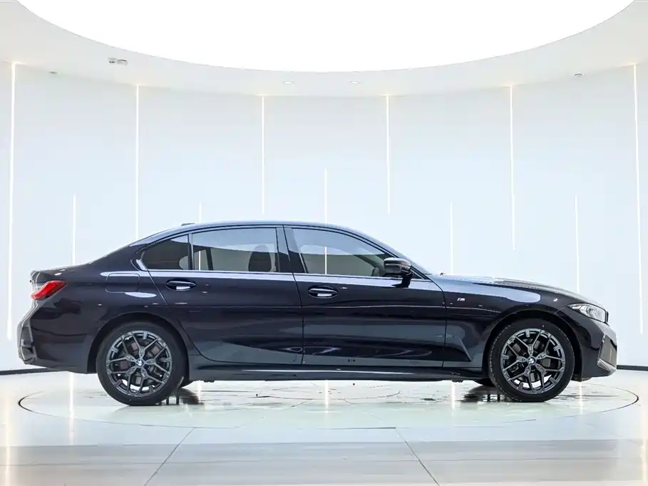 BMW 3 Series 2025 330Li M Sport Night Edition фото 4