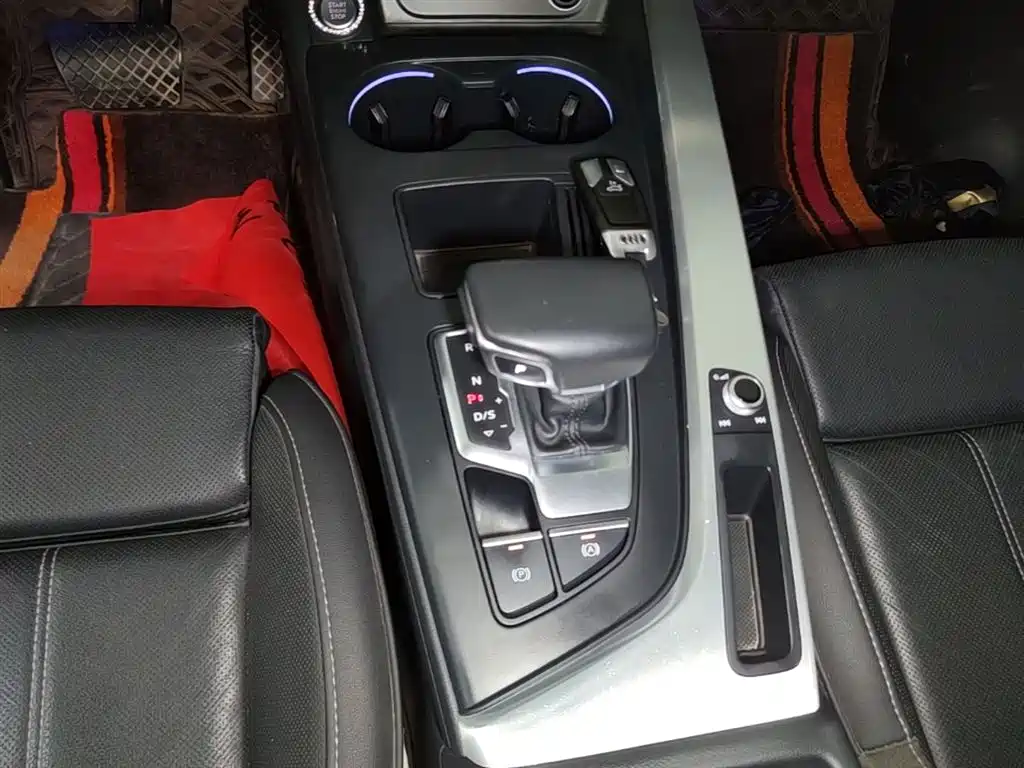 Audi A4L 2020 40 TFSI Fashion Dynamic Edition фото 10