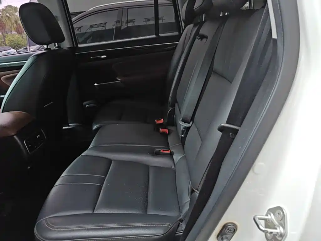 GAC Trumpchi Trumpchi GS8 2017 2017 320T 2WD Luxury Smart Connect (7-seater)