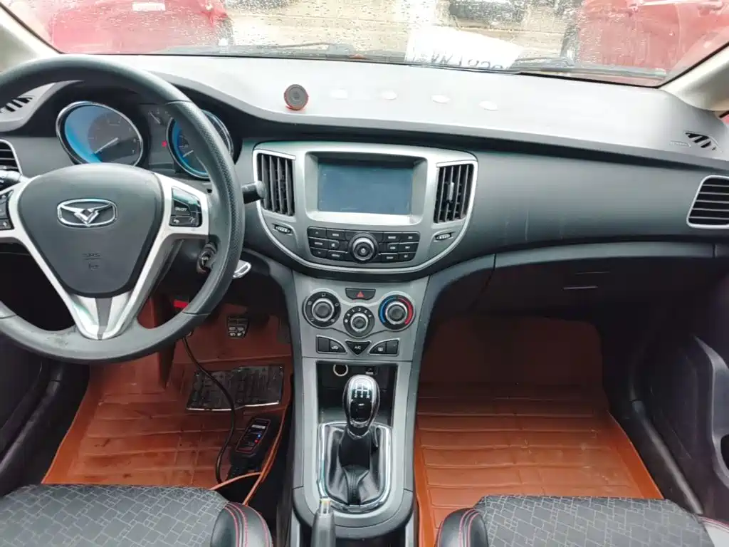 Cowin Kaiyi C3 2015 2015 1.5L Manual Gold Diamond