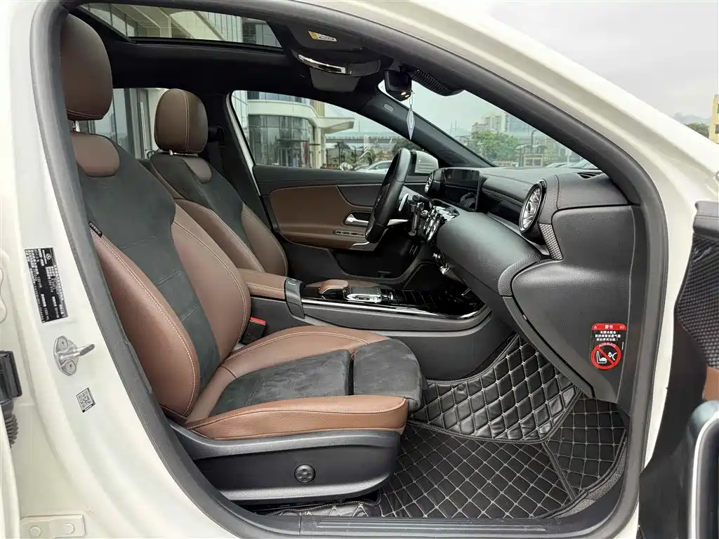 Mercedes-Benz A-Class 2020 A 200 L Sport Sedan фото 21