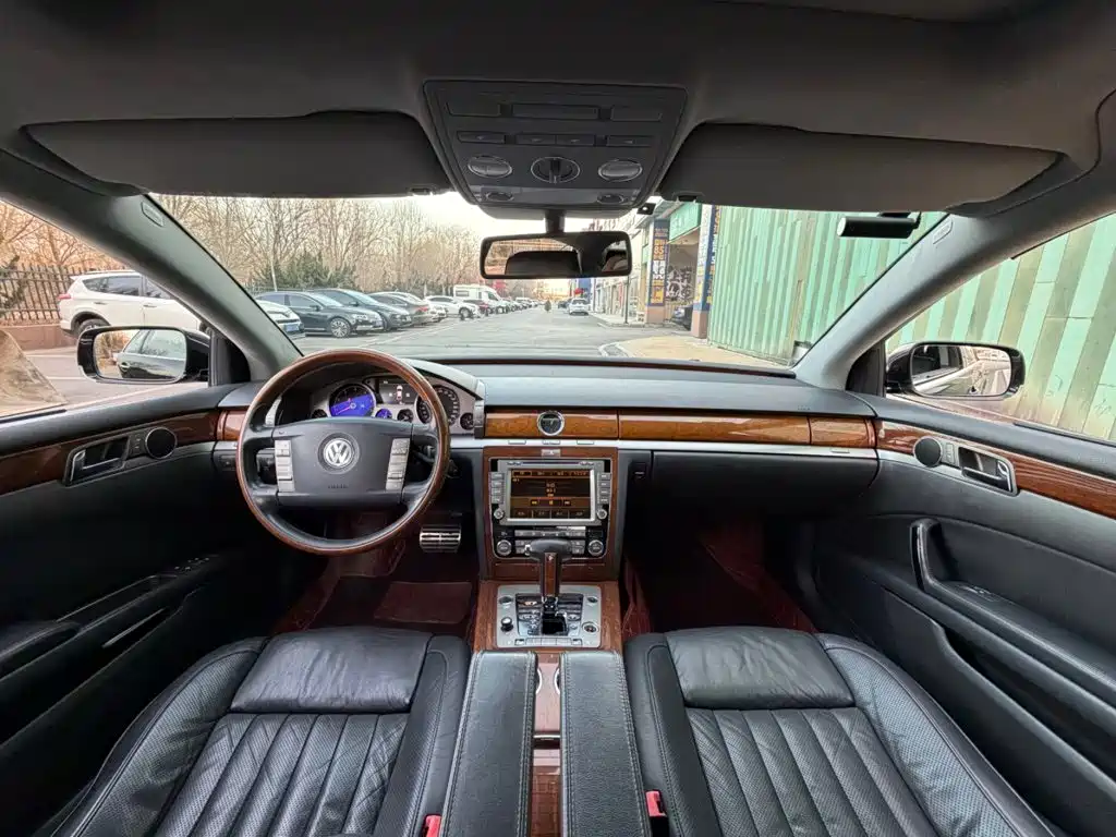 Фото 4 - Volkswagen Phaeton