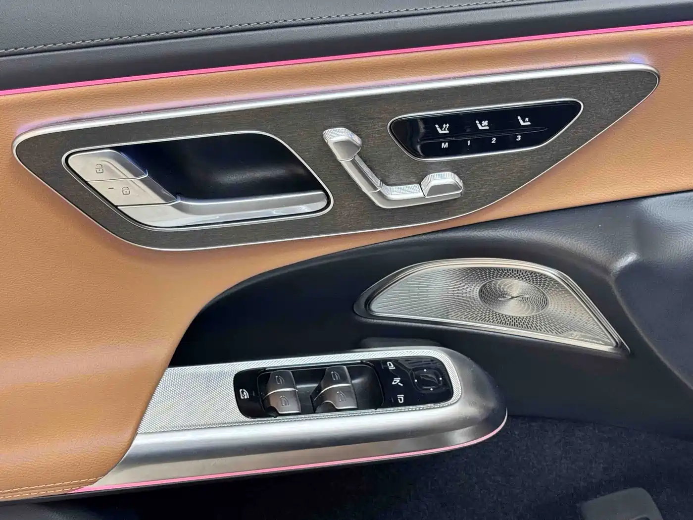 Mercedes-Benz E-Class 2025 E 300 L Luxury фото 7
