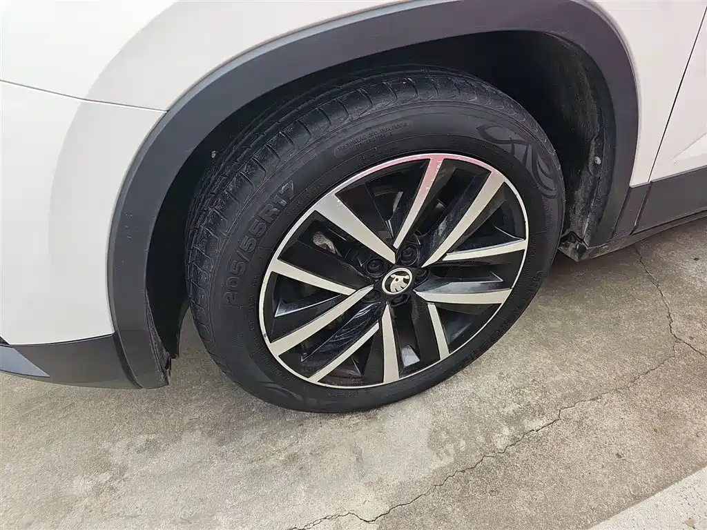 Škoda Kamiq 2020 Model 1.5L Automatic Comfort фото 25