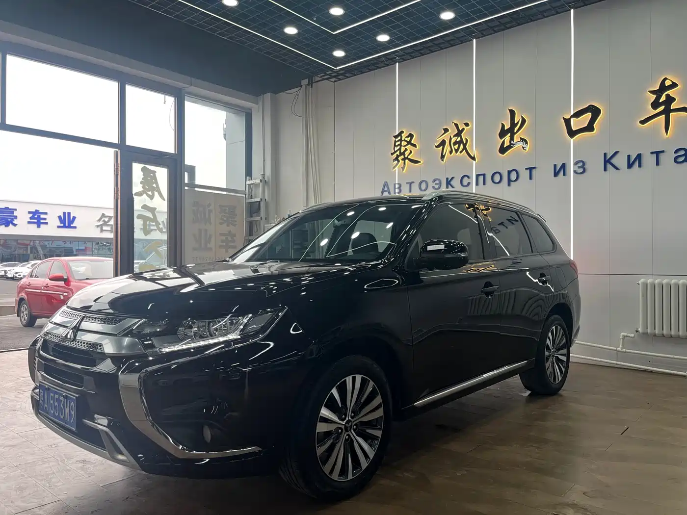 MITSUBISHI OUTLANDER