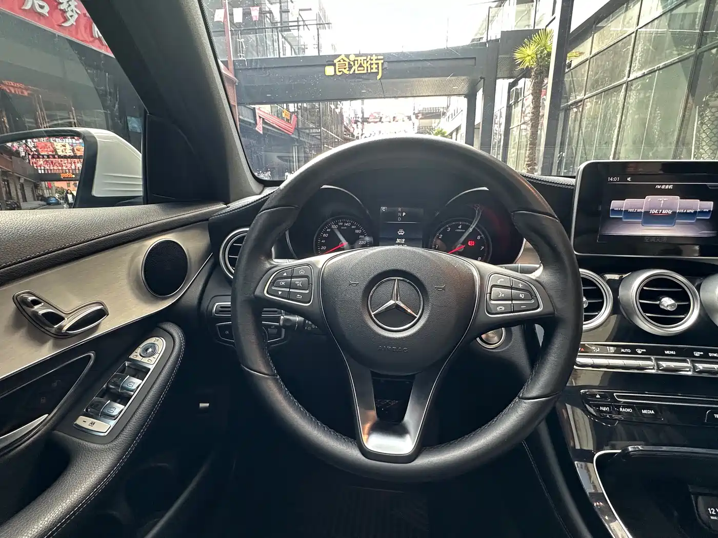 Mercedes-Benz GLC 2019 Model GLC 200 L 4MATIC фото 14