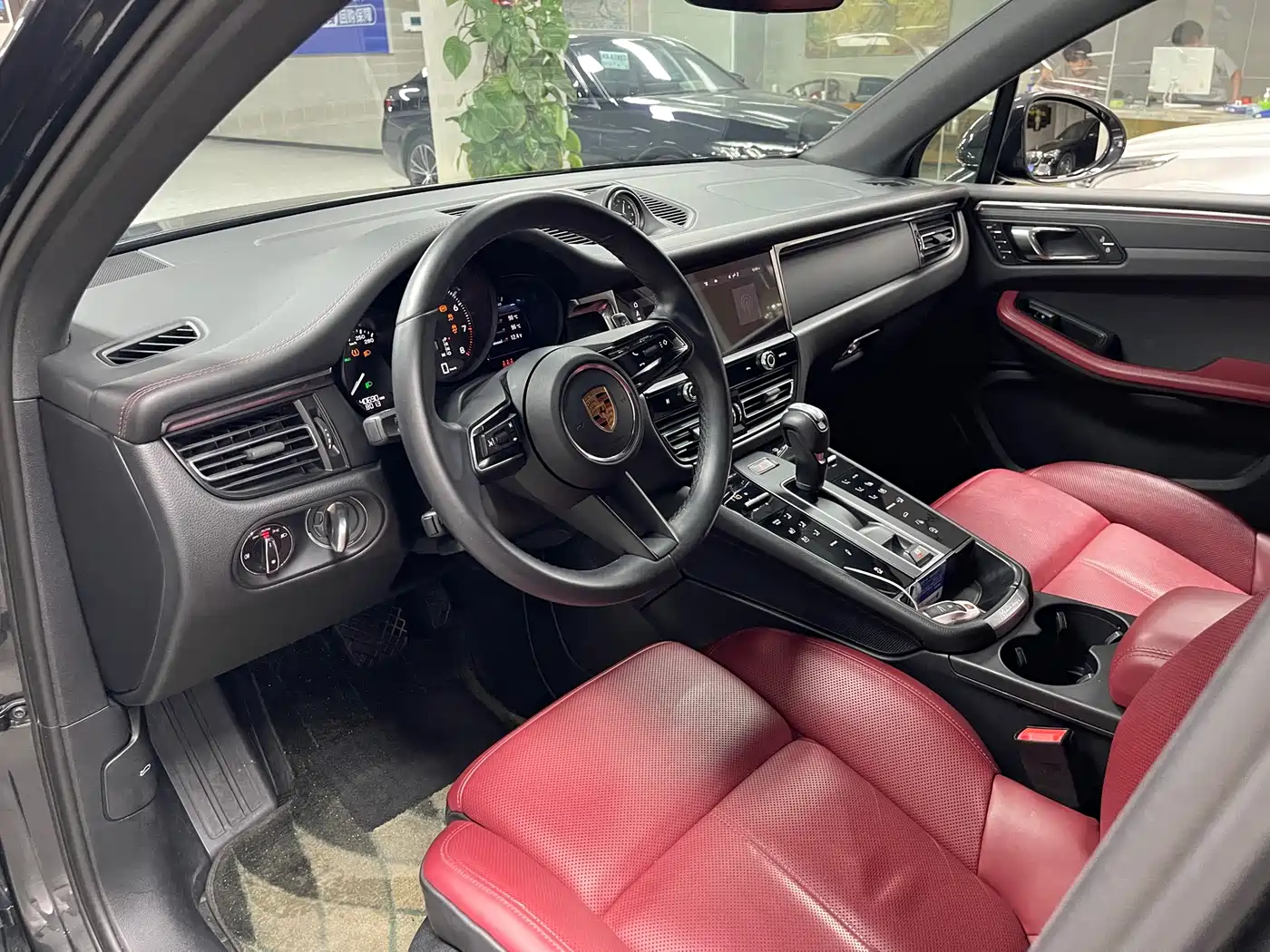 Porsche Macan 2023 Macan 2.0T фото 7