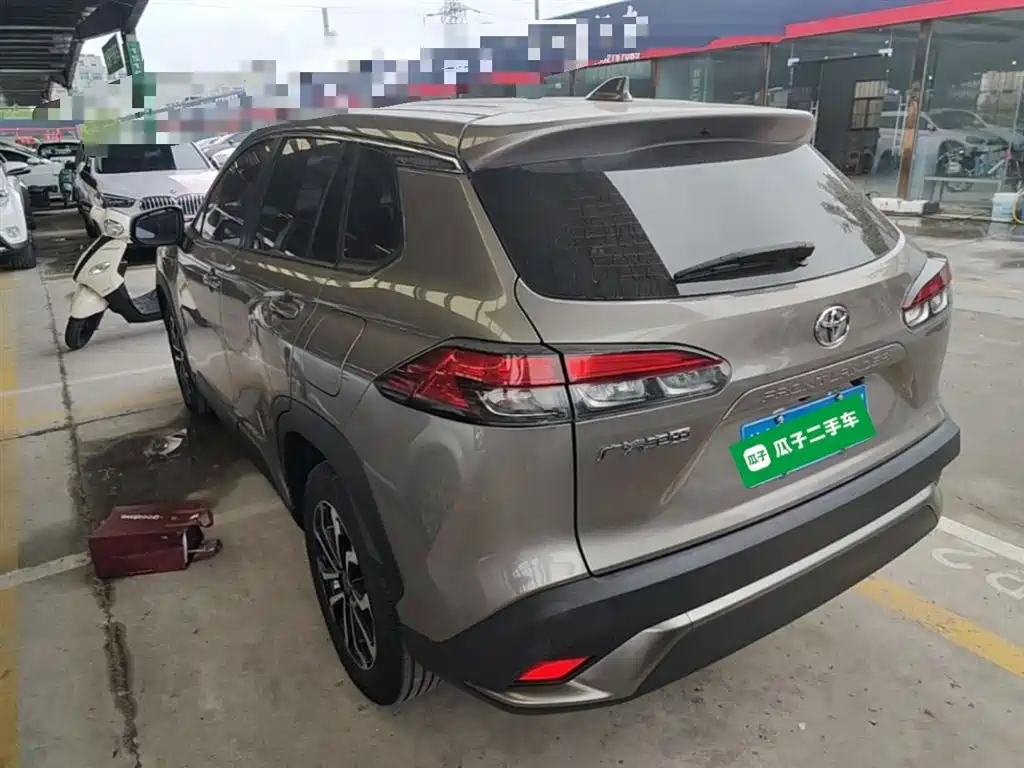 Toyota Frontlander 2024 2.0L CVT Luxury Edition фото 5
