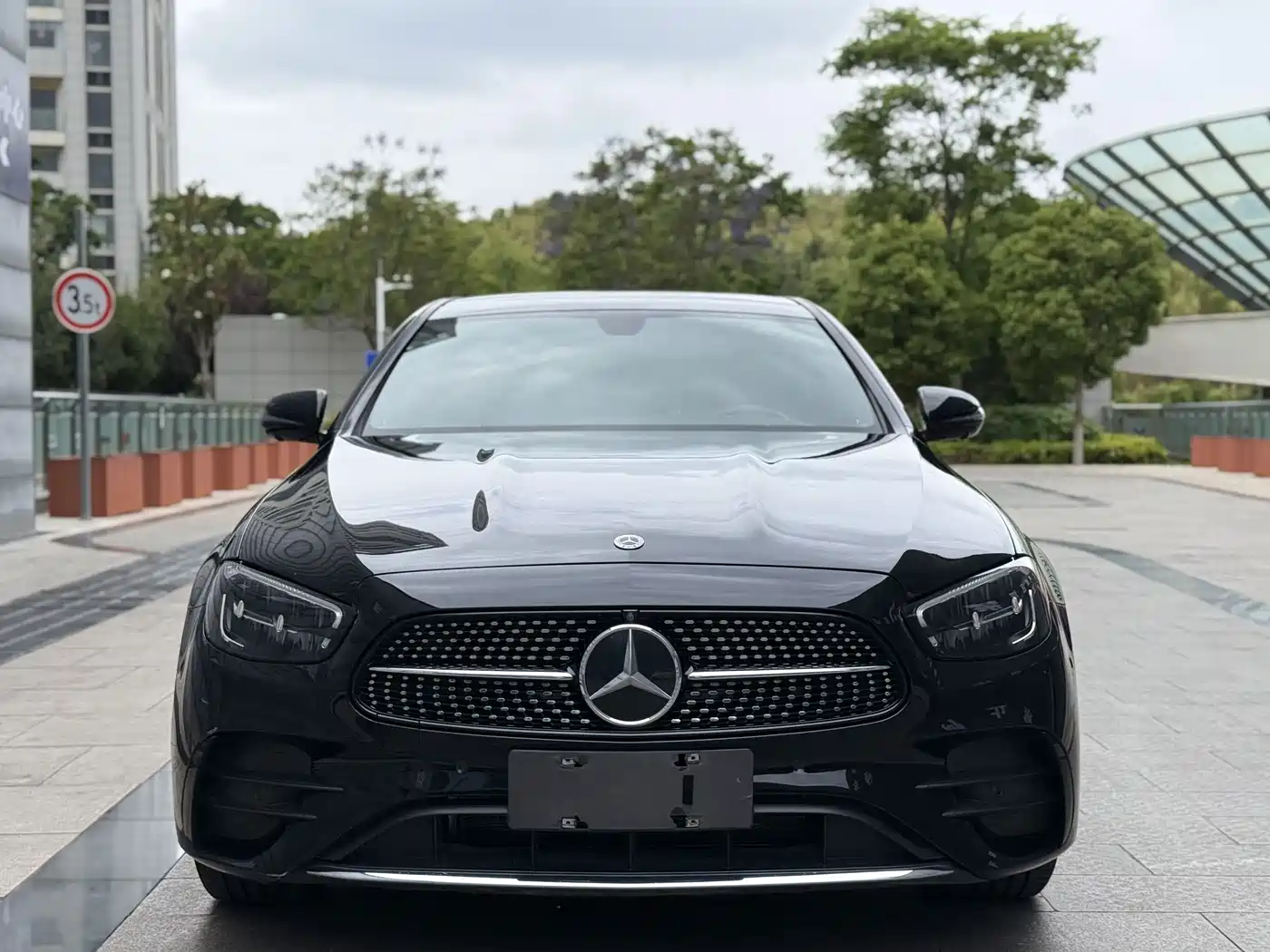 Mercedes-Benz E-Class 2023 E 300 L Sport Fashion фото 2