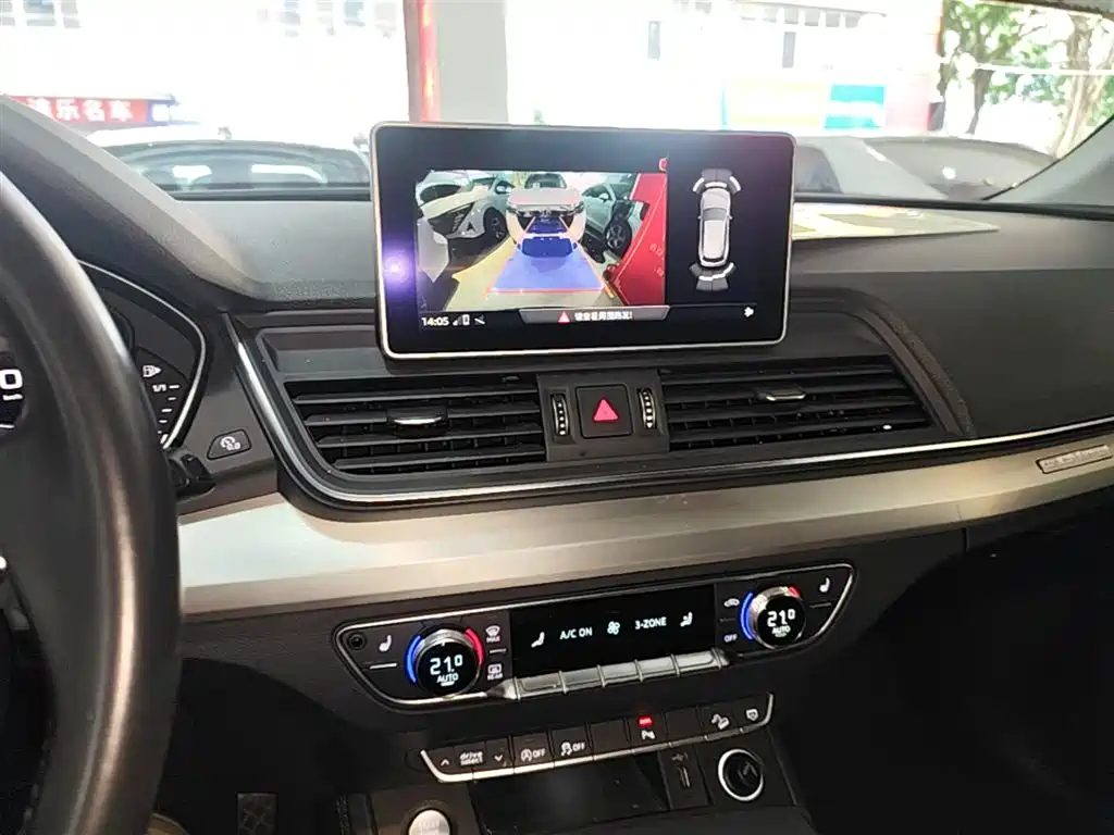 Audi Q5L 2020 Facelift 40 TFSI Honor Fashion фото 13