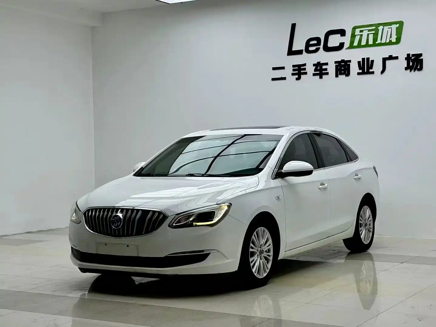 Фото 1 - Buick Excelle