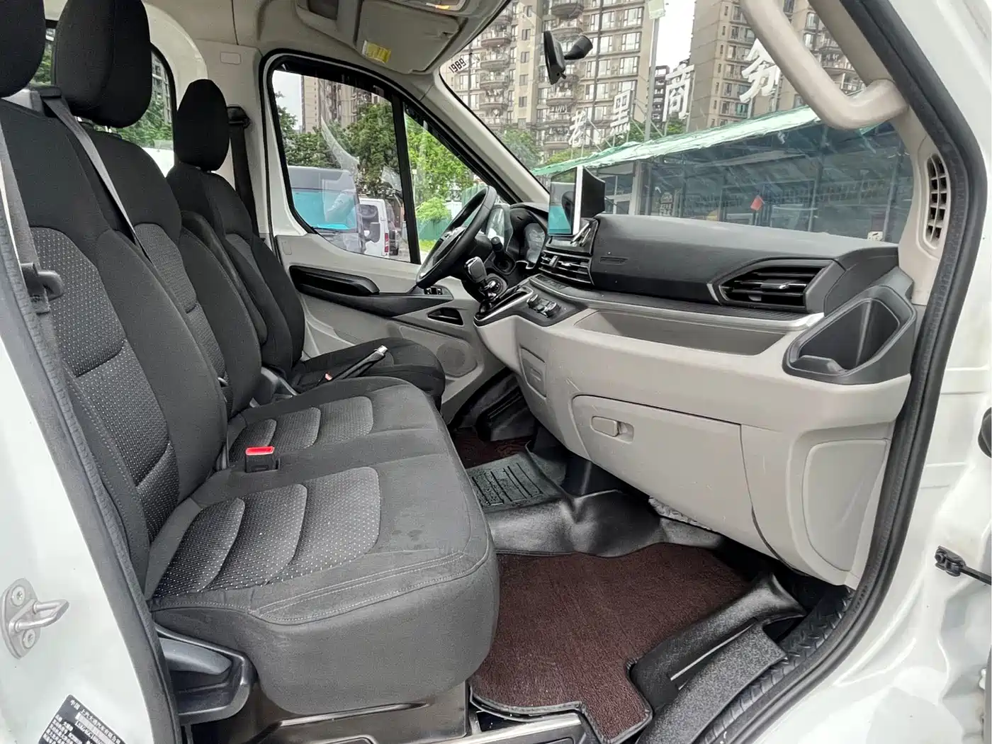 SAIC Maxus Xintu V90 2021 2020 2.0T Manual YunJie Edition FWD Single Rear Tire Short Wheelbase Medium Roof 6-seater