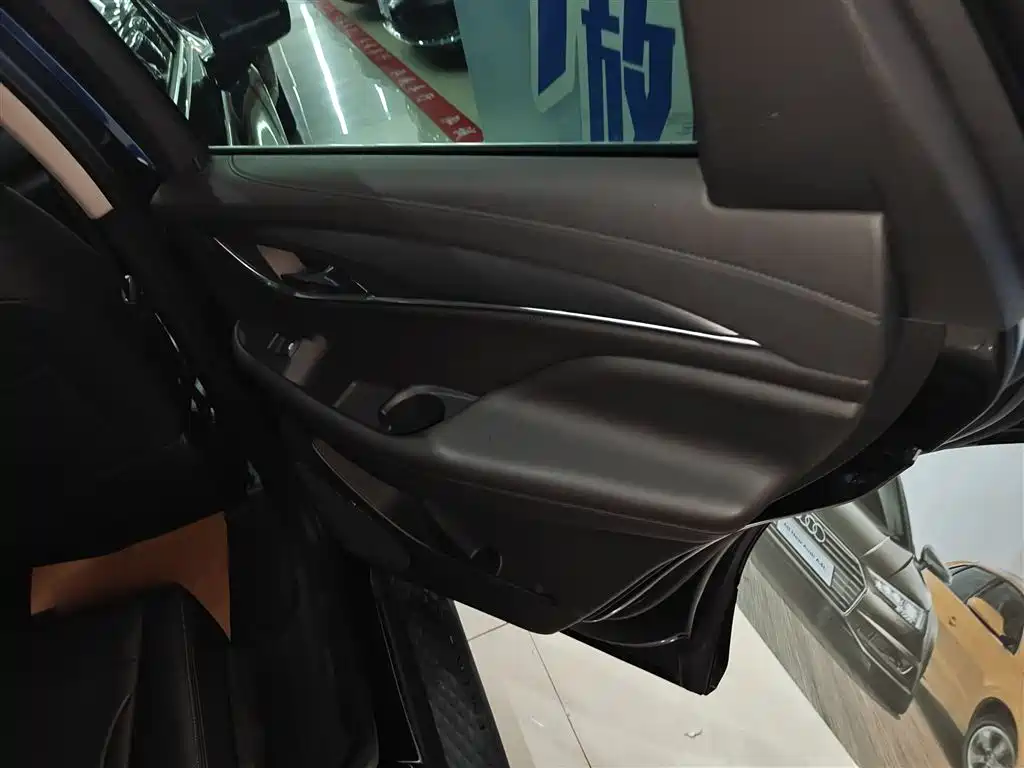 Buick Enclave 2020 28T 2WD Premium Model фото 16