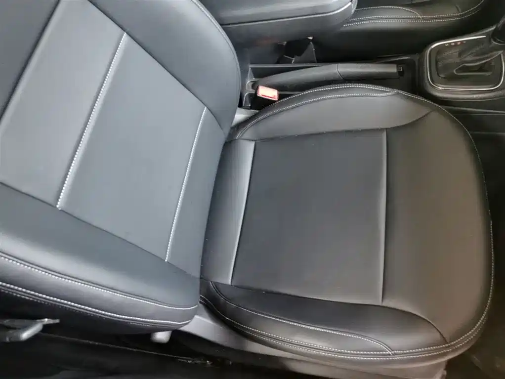 Volkswagen Polo 2014 1.6L Automatic Comfort Edition фото 25