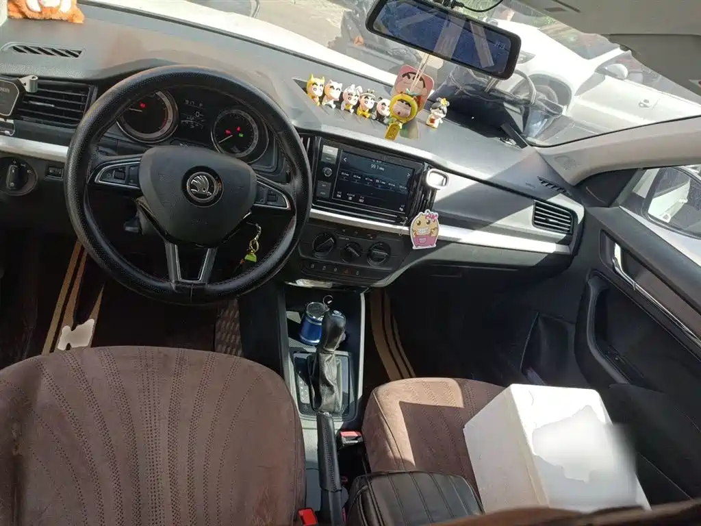 Škoda Kamiq 2018 1.5L Automatic Standard Edition China VI фото 6