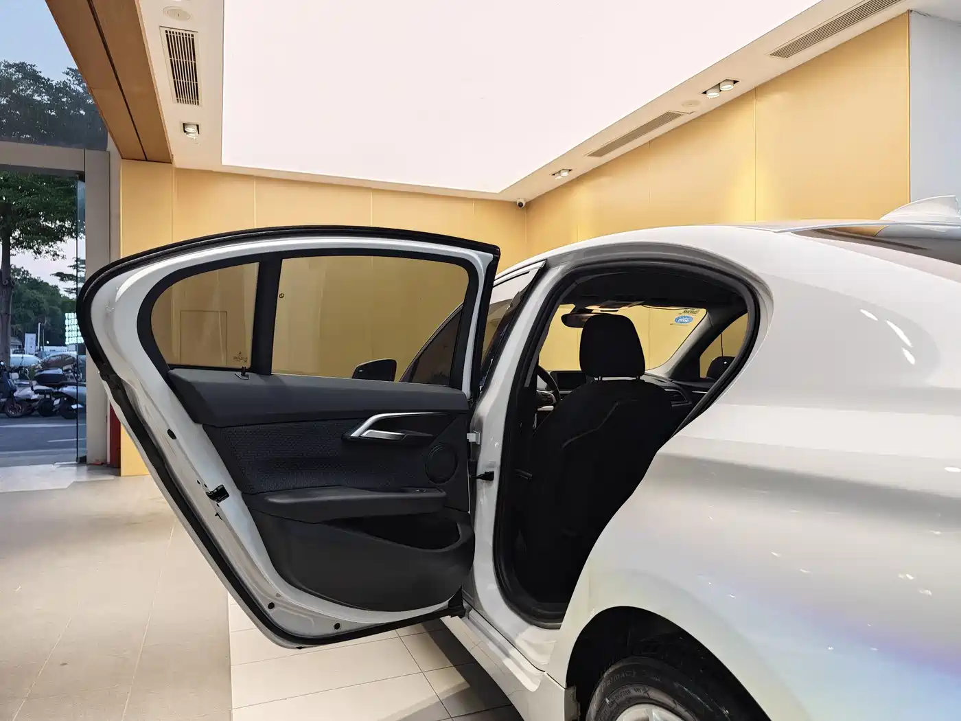 BMW 1 Series 2018 118i Fashion Edition фото 21