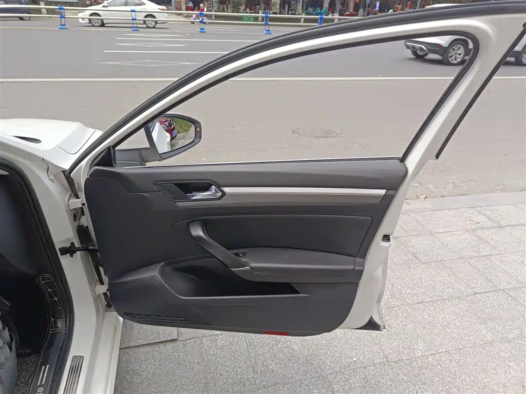 Volkswagen Lamando 2019 280TSI DSG Comfort Edition China V фото 25