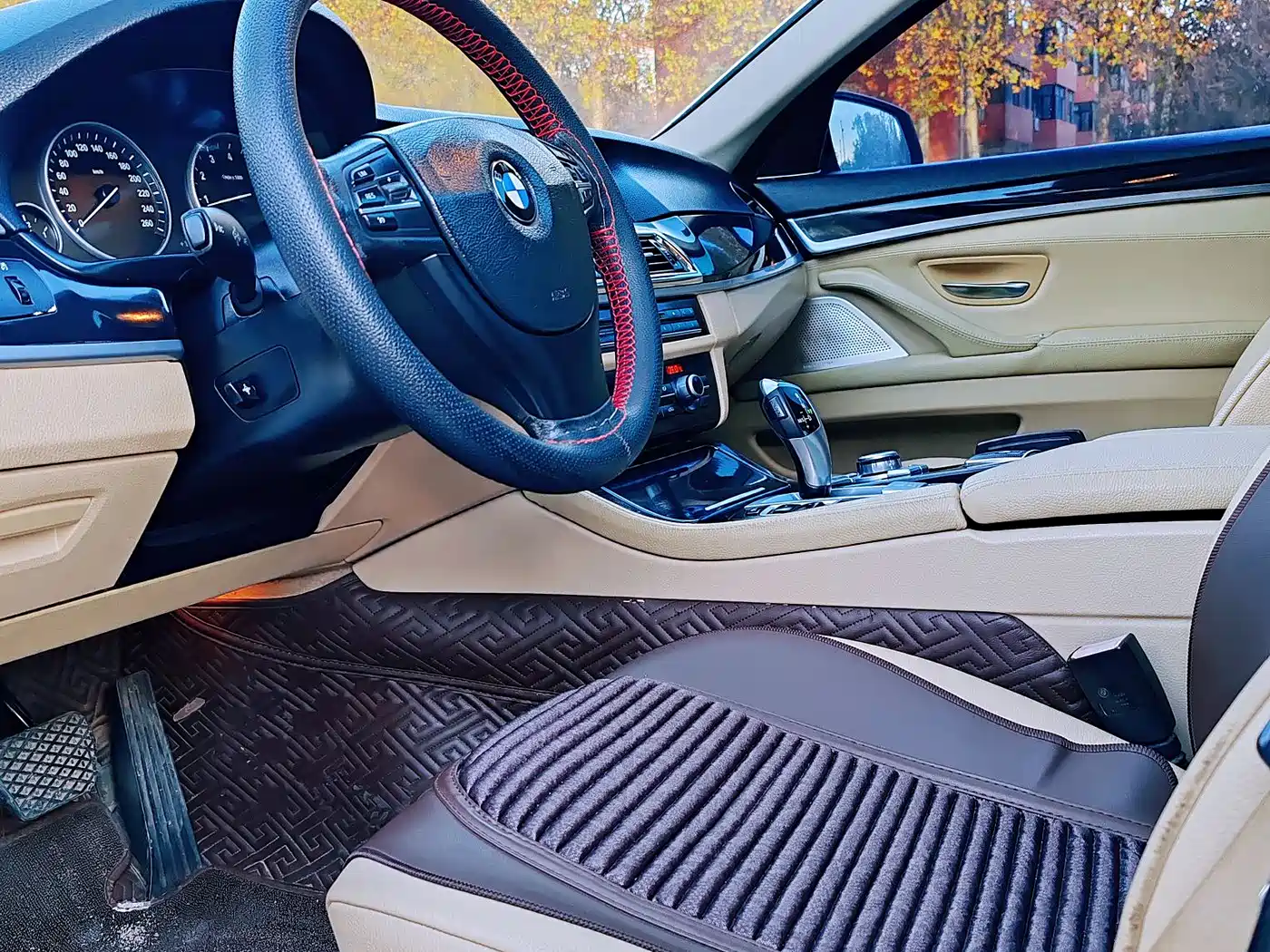 BMW 5 Series 2013 520Li Elegance фото 14