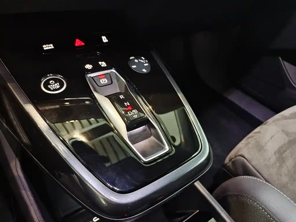 Фото 8 - Audi Q4 e-tron