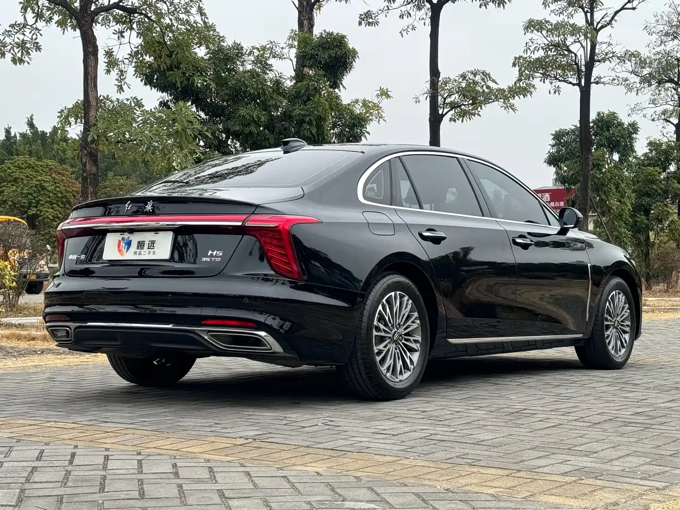 Hongqi H5 2024 1.5T DCT Smart Connect Flag Rhythm Edition фото 21