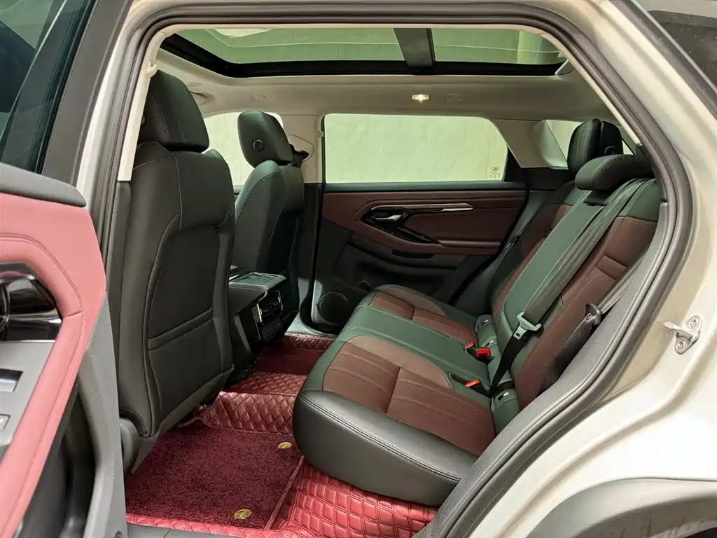 Land Rover Range Rover Evoque 2022 Facelift Range Rover Evoque L 249PS R-Dynamic Luxury фото 10