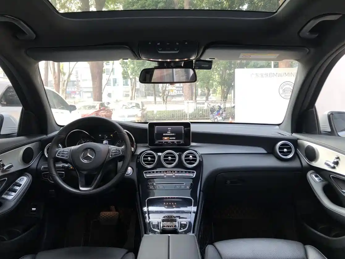 Mercedes-Benz GLC 2019 Model GLC 200 L 4MATIC фото 12