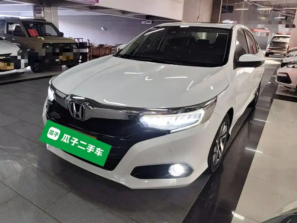 Photo 2 - Honda Crider