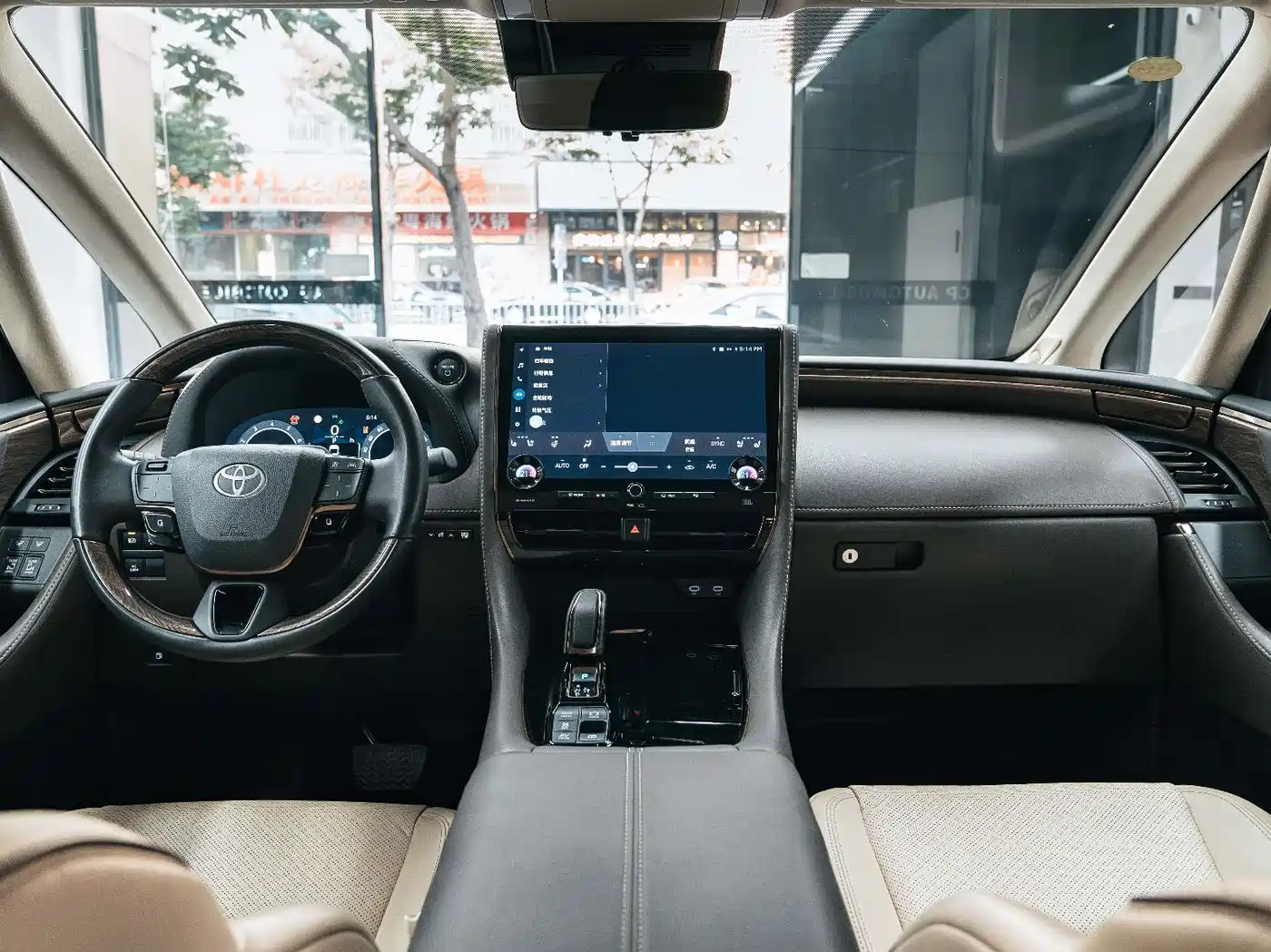 Toyota Alphard 2024 Hybrid 2.5L Ultimate Enjoyment Edition фото 8