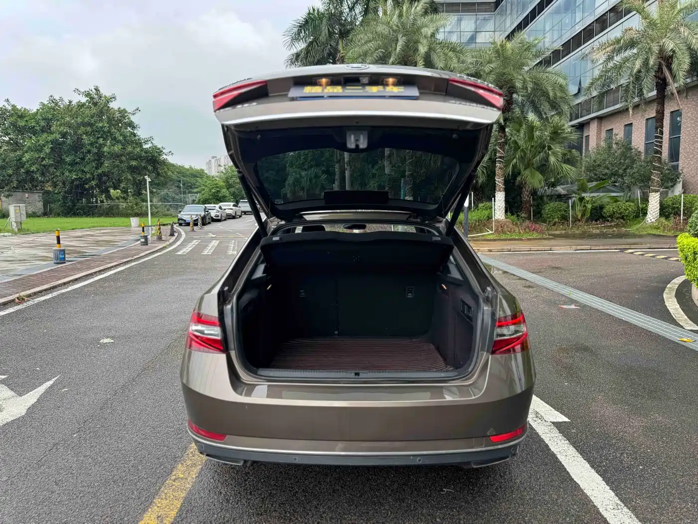 Škoda Superb 2018 TSI330 DSG Luxury Edition China V фото 24