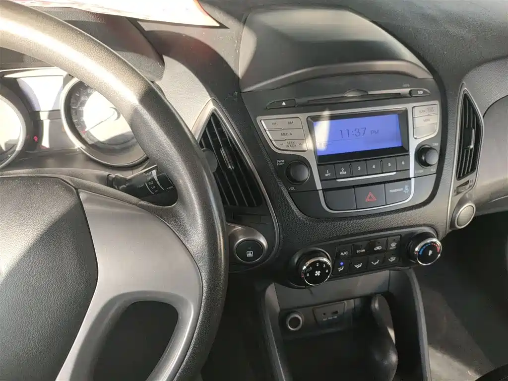 Hyundai Beijing Hyundai ix35 2015 2.0L Automatic 2WD Comfort China V фото 10