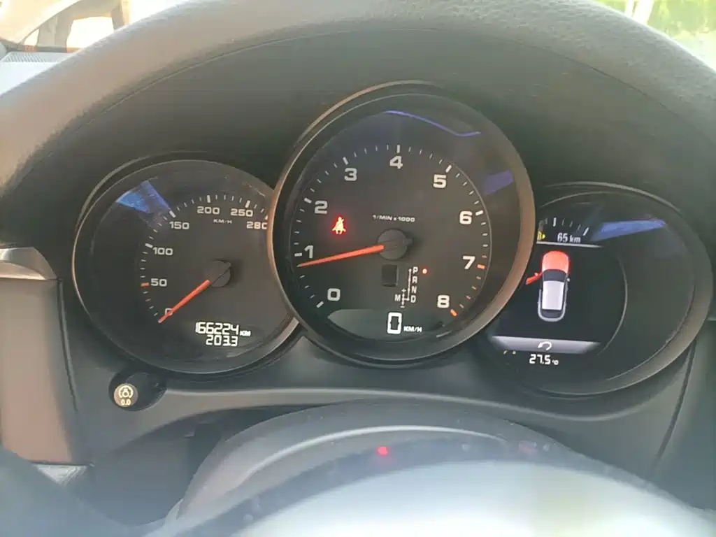 Photo 8 - Porsche Macan