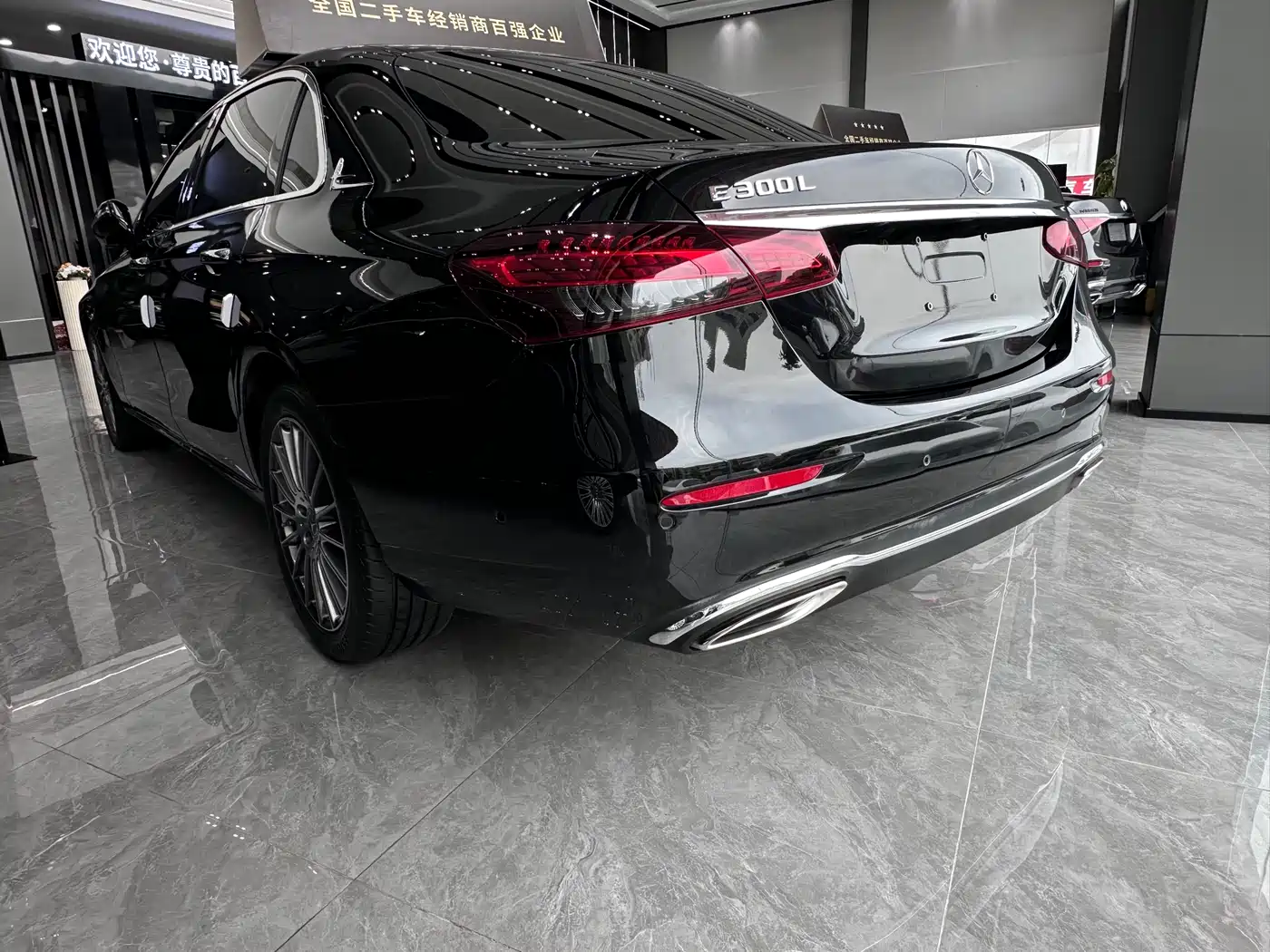 Mercedes-Benz E-Class 2022 E 260 L фото 12