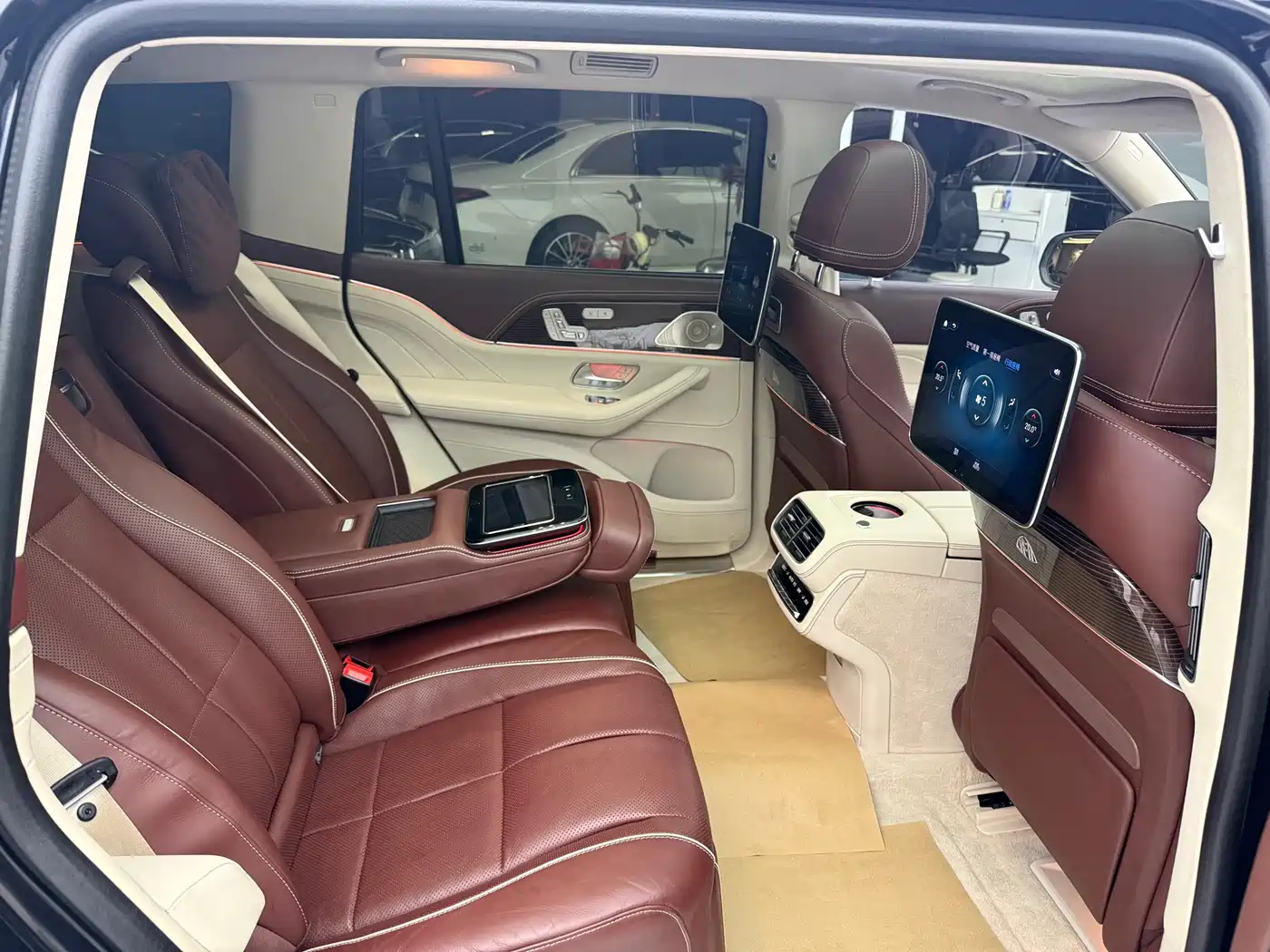 Mercedes-Benz Maybach, миниатюра 13