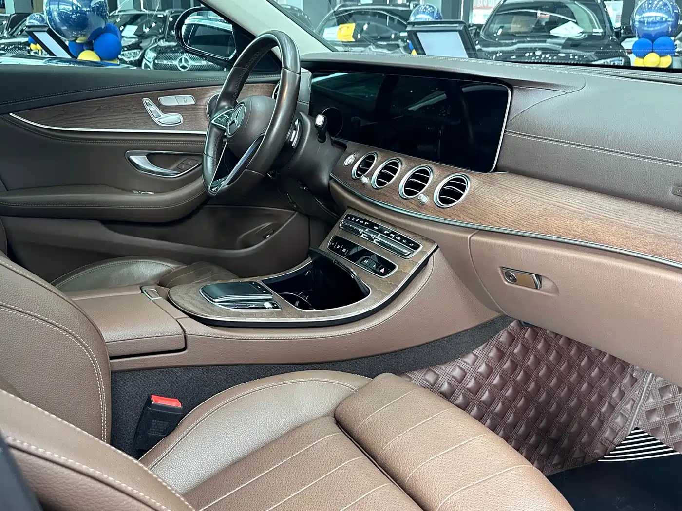 Mercedes-Benz E-Class 2022 E 260 L фото 4