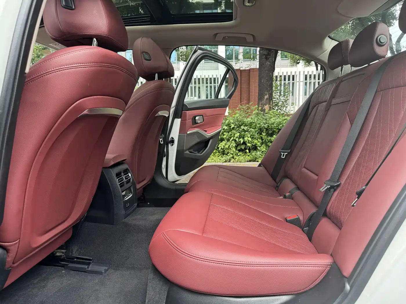 BMW i3 2024 eDrive 35 L фото 10