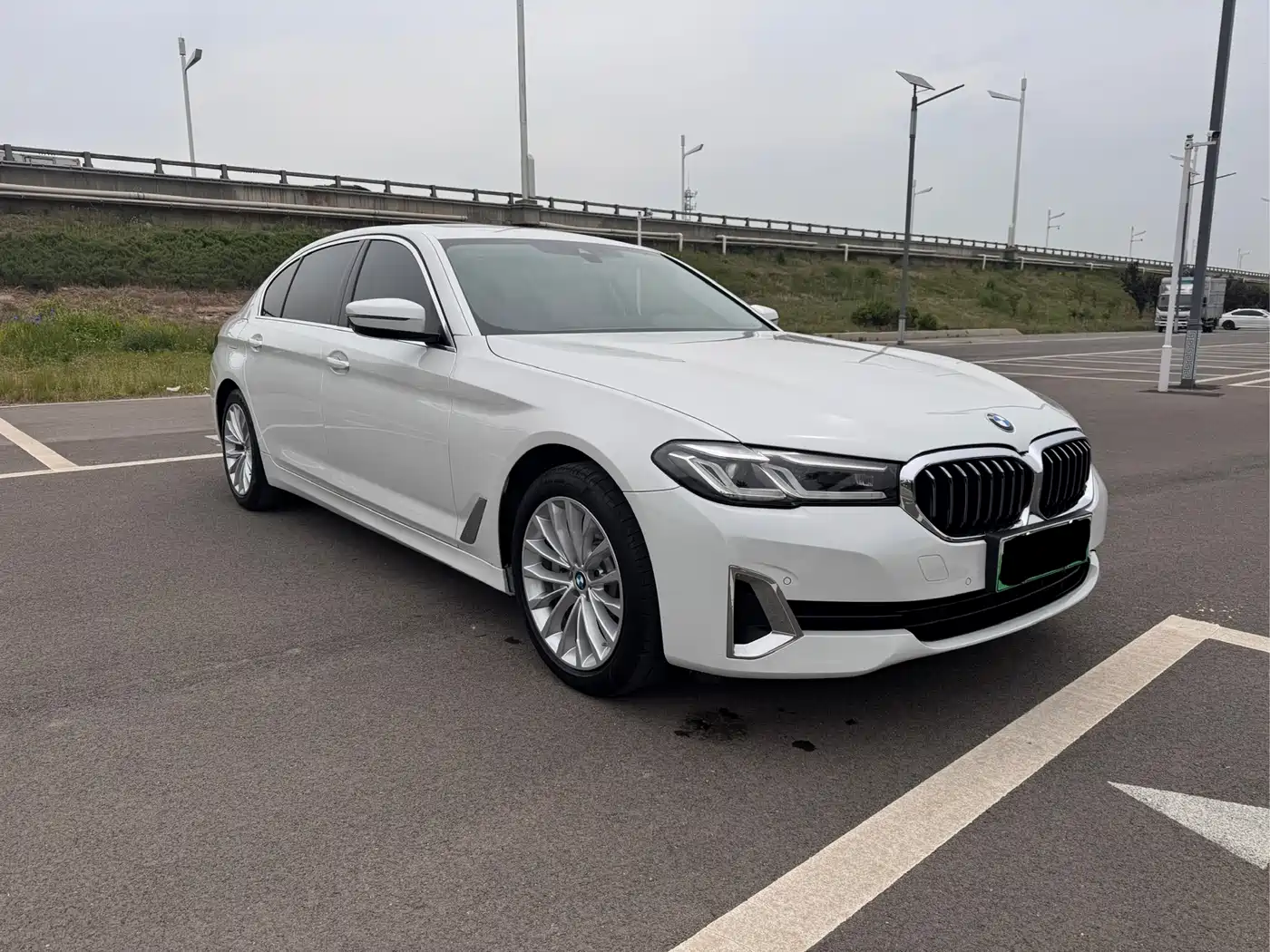 BMW 5 Series New Energy 2021 535Le Luxury Package фото 3