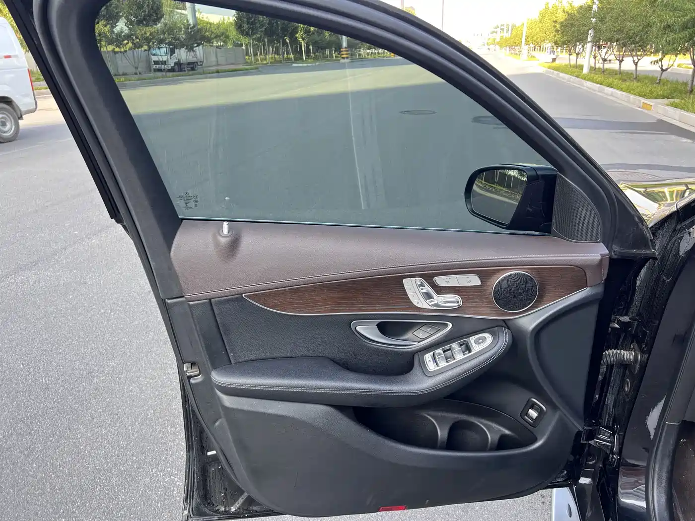 Mercedes-Benz GLC 2022 Facelift II GLC 260 L 4MATIC Luxury фото 5