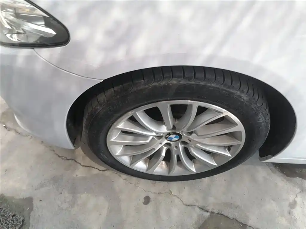 BMW 5 Series 2014 525Li Luxury Design Package фото 23