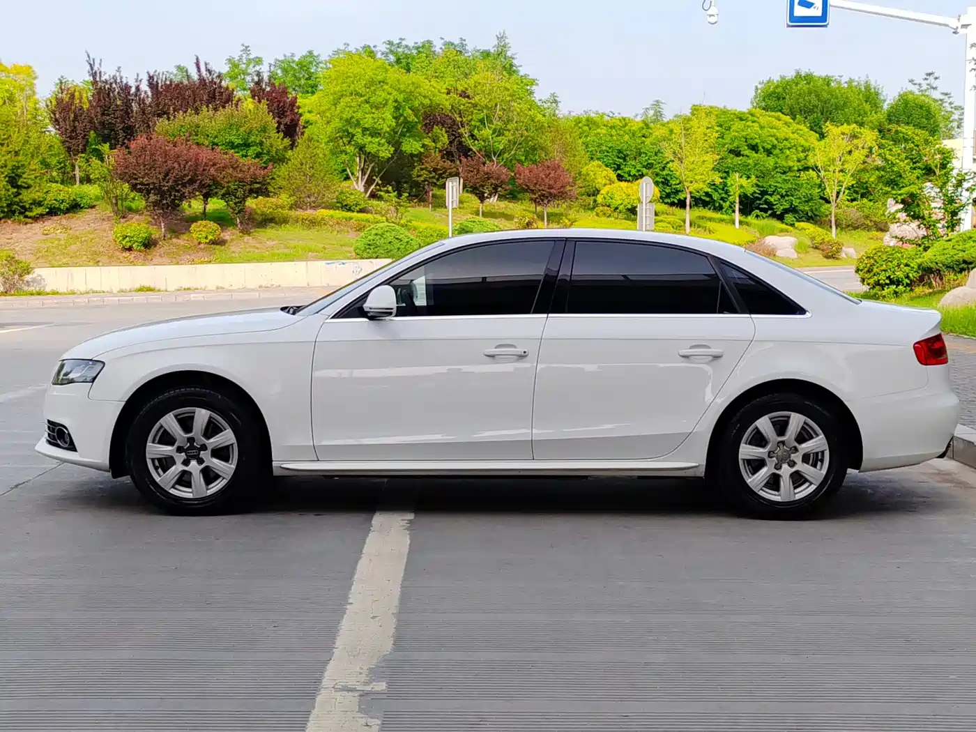 Audi A4L 2011 1.8 TFSI Comfort фото 9