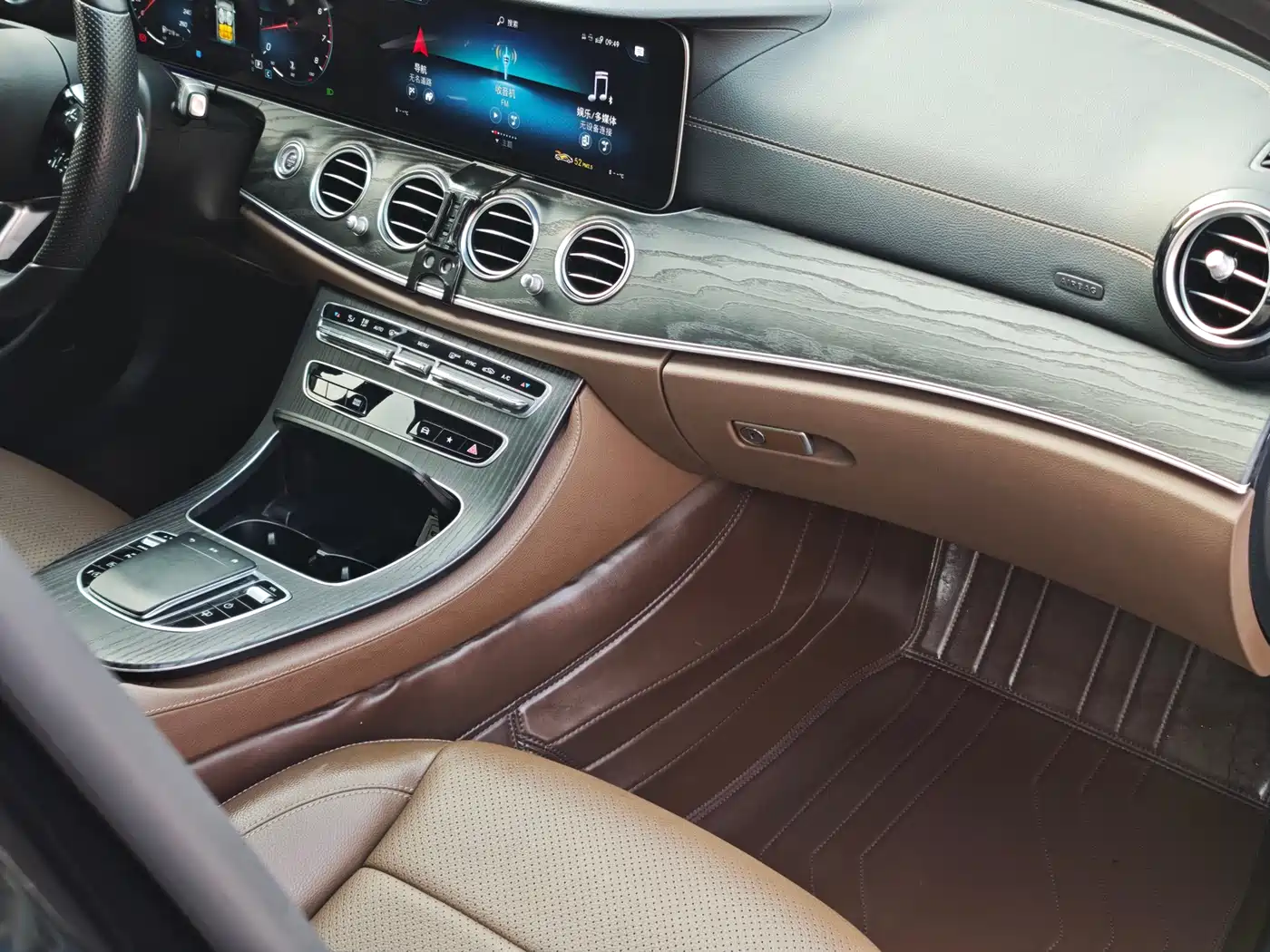 Mercedes-Benz E-Class 2022 Second Facelift E 300 L Sport Luxury фото 18