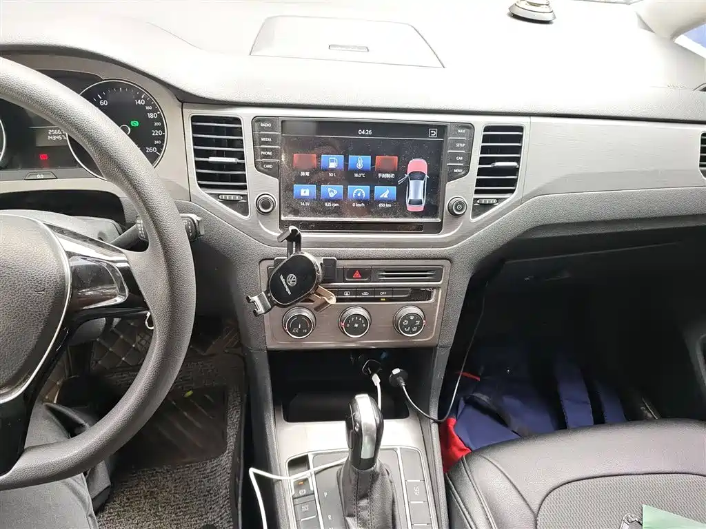 Volkswagen Golf Sportsvan 2016 1.6L Automatic Comfort фото 6