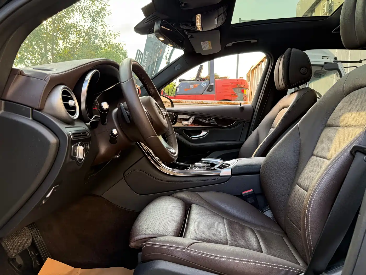 Mercedes-Benz GLC 2019 GLC 260 4MATIC Dynamic фото 9