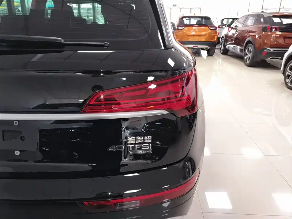 Audi Q5L 2022 40T Luxury Dynamic фото 8
