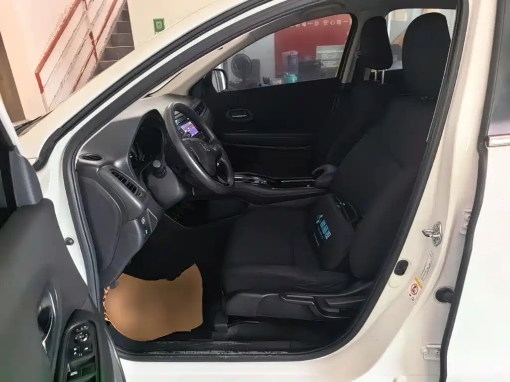 Honda Vezel 2015 2015 1.5L CVT 2WD Comfort