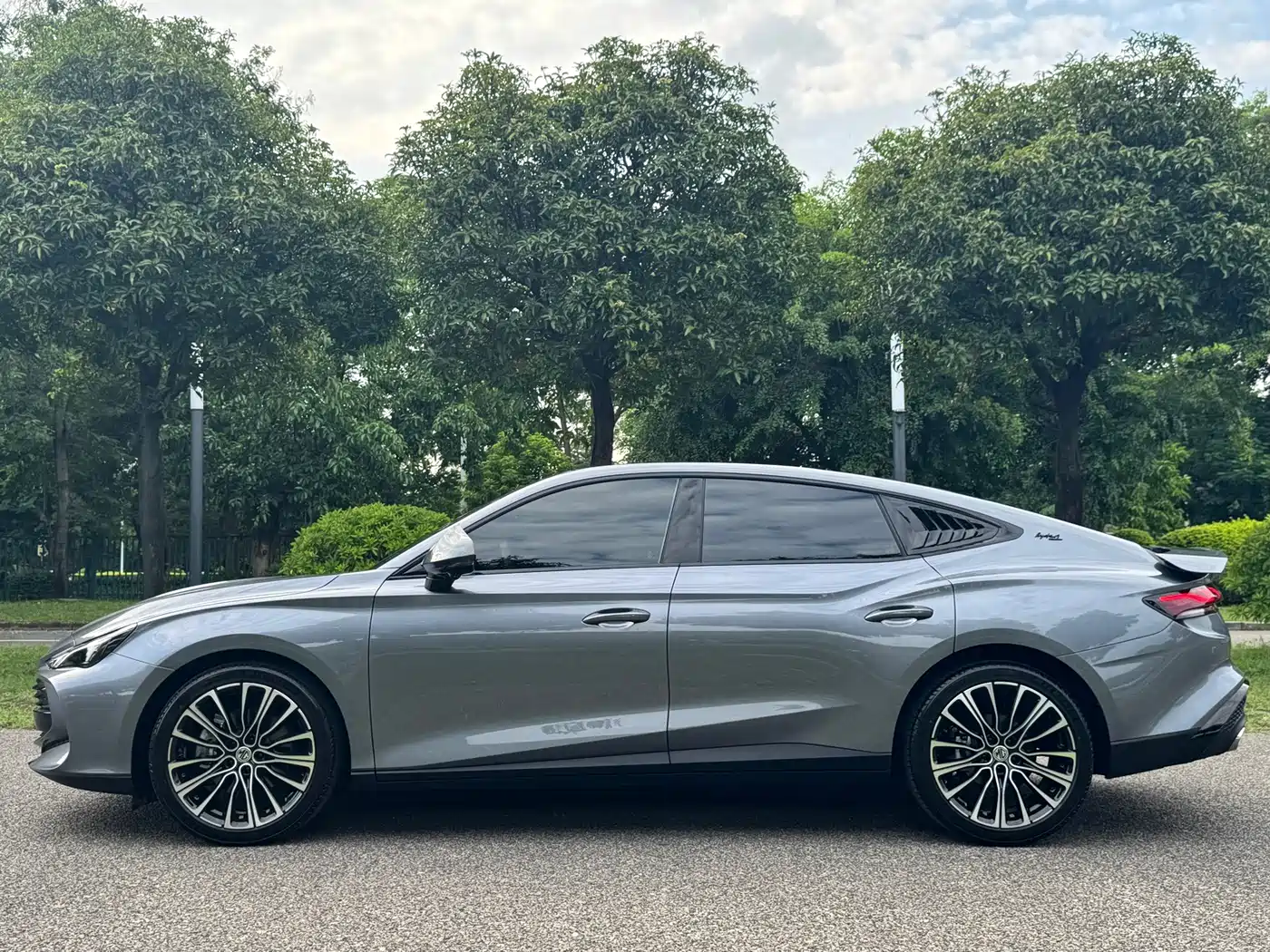 MG MG7 2025 2025 1.5T 300 DCT Elegance Edition