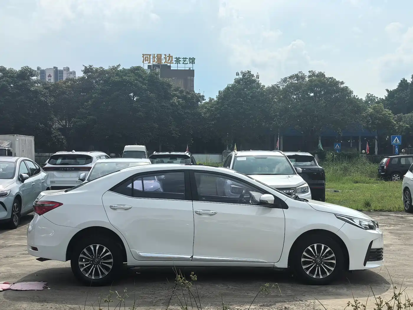 Toyota Corolla 2017 Facelift 1.2T S-CVT GL-i фото 13